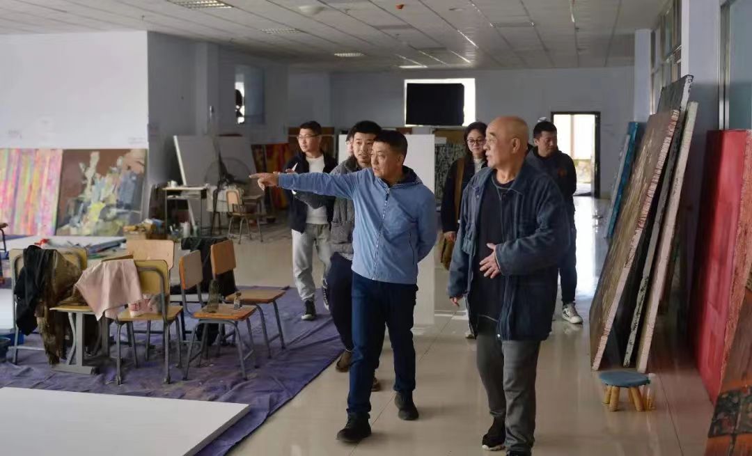 1702206102171457.jpg 人.jpg