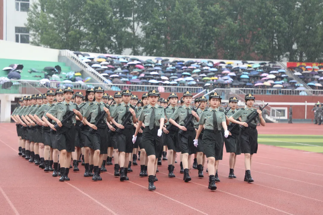 建党百年路，铸就青年魂——长春科技学院举行庆祝建党100周年大学生预备连第三届军事技能比武