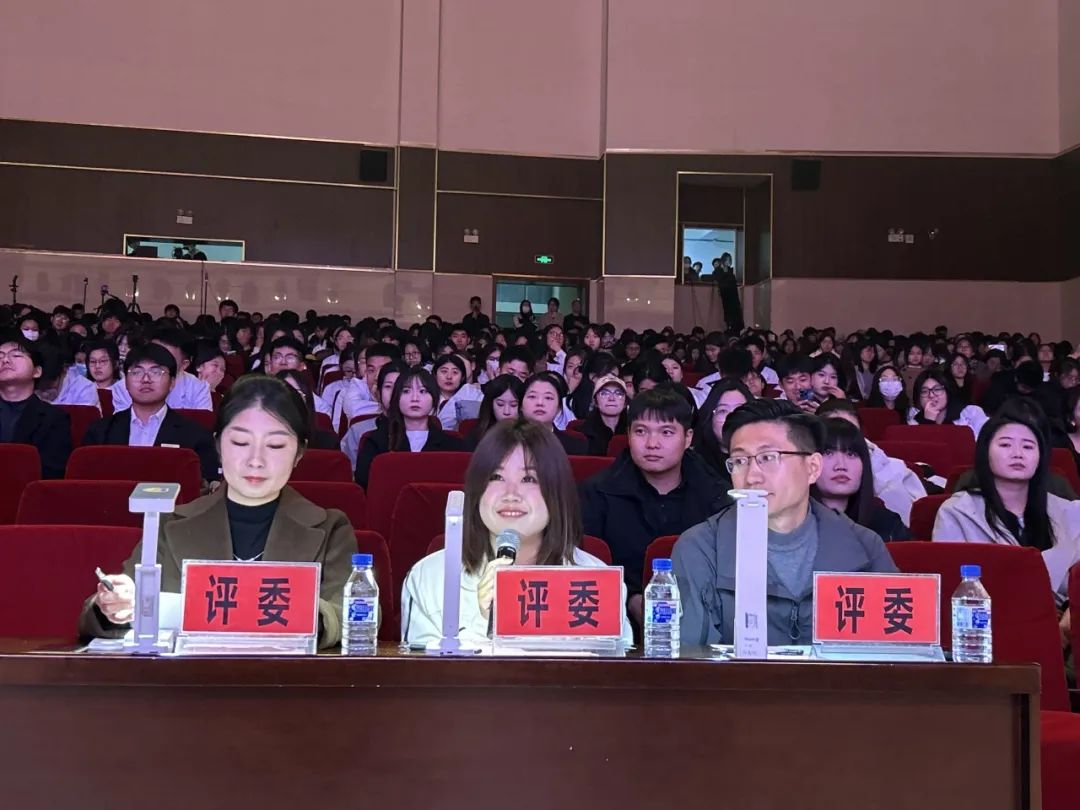 1731460894347982.jpg 4a37f025a30eabeb71b8c619915de6c.jpg