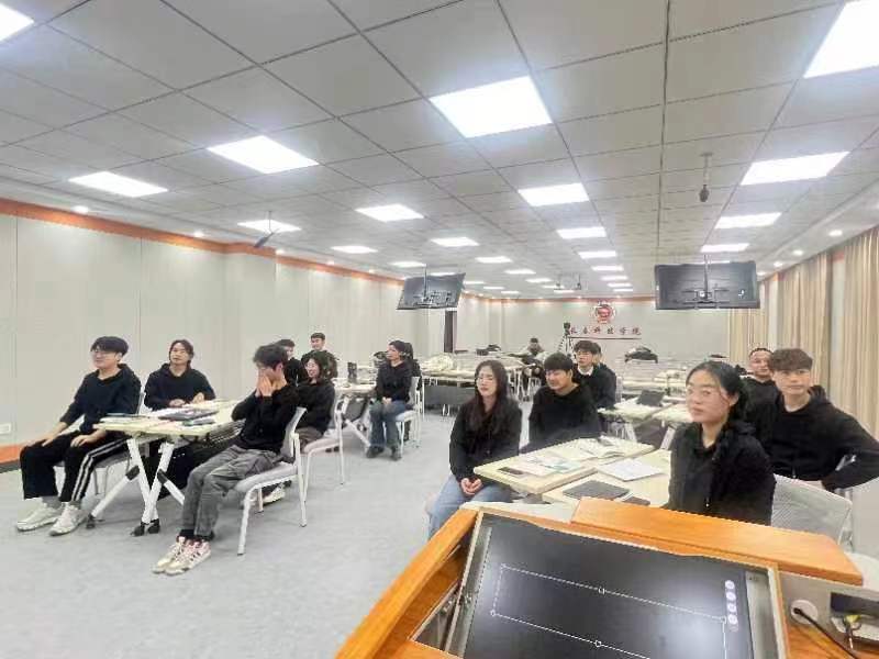 1715729684438798.jpg 1715729684438798.jpg