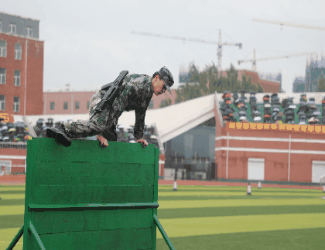 建党百年路，铸就青年魂——长春科技学院举行庆祝建党100周年大学生预备连第三届军事技能比武
