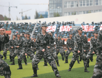 建党百年路,铸就青年魂——长春科技学院举行庆祝建党100周年大学生预备连第三届军事技能比武