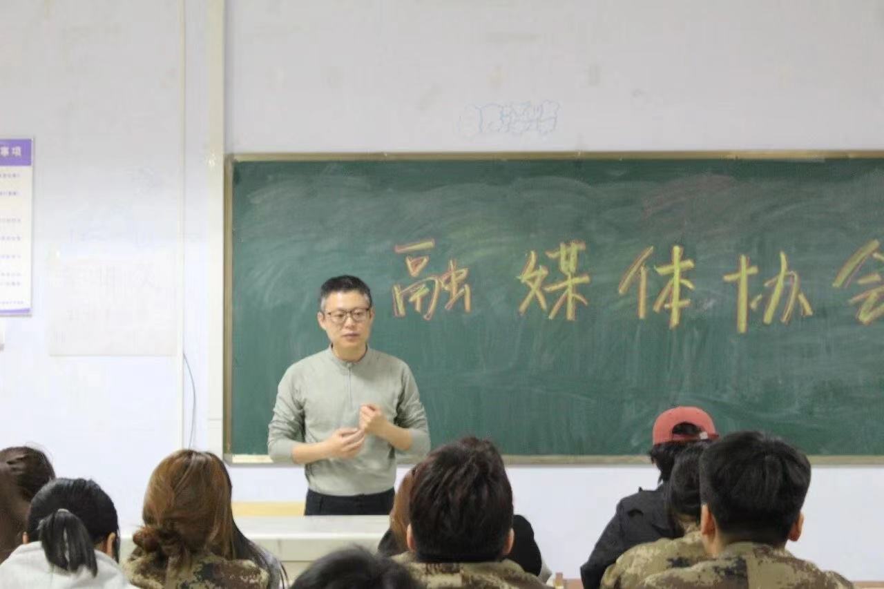 1711870710243654.jpg 1711870710243654.jpg