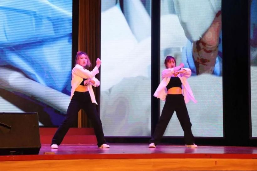 54b98a085e05a5febbf1d3058d056cca 54b98a085e05a5febbf1d3058d056cca