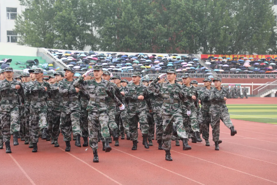 建党百年路，铸就青年魂——长春科技学院举行庆祝建党100周年大学生预备连第三届军事技能比武