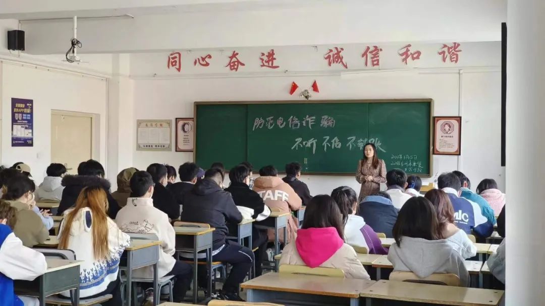 15986