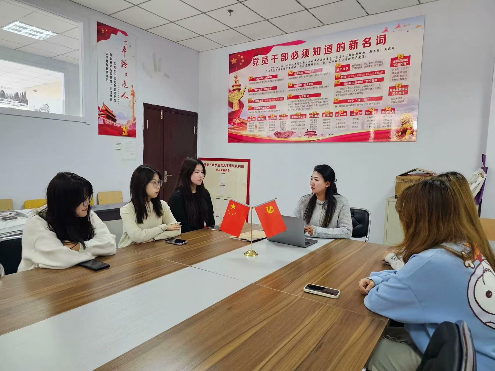 1734747572832784.jpg 1734747572832784.jpg