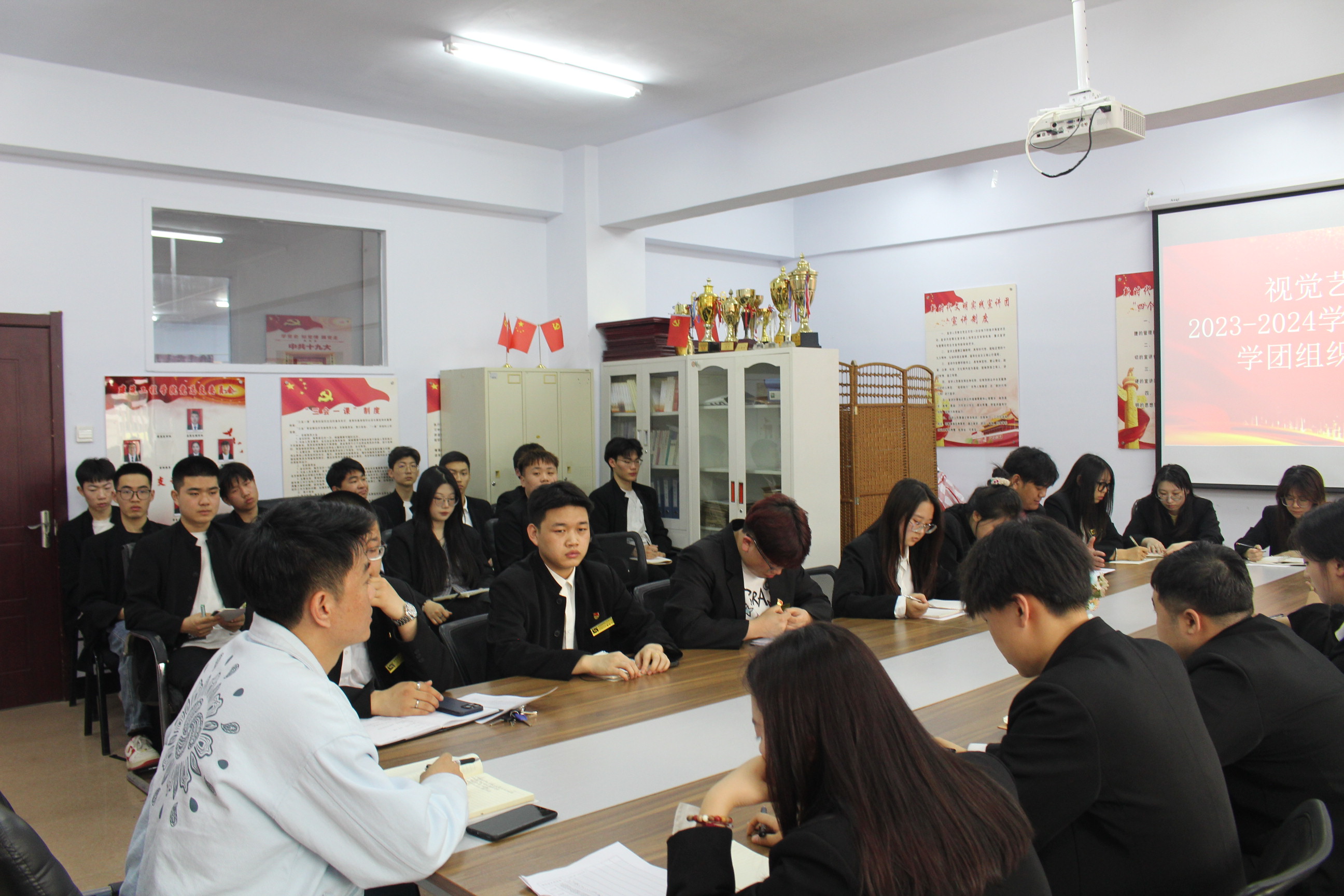 1714980607486349.jpg 1714980607486349.jpg