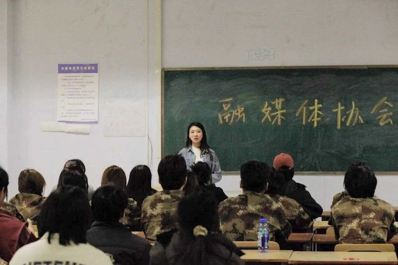 1711870685154265.jpg 1711870685154265.jpg