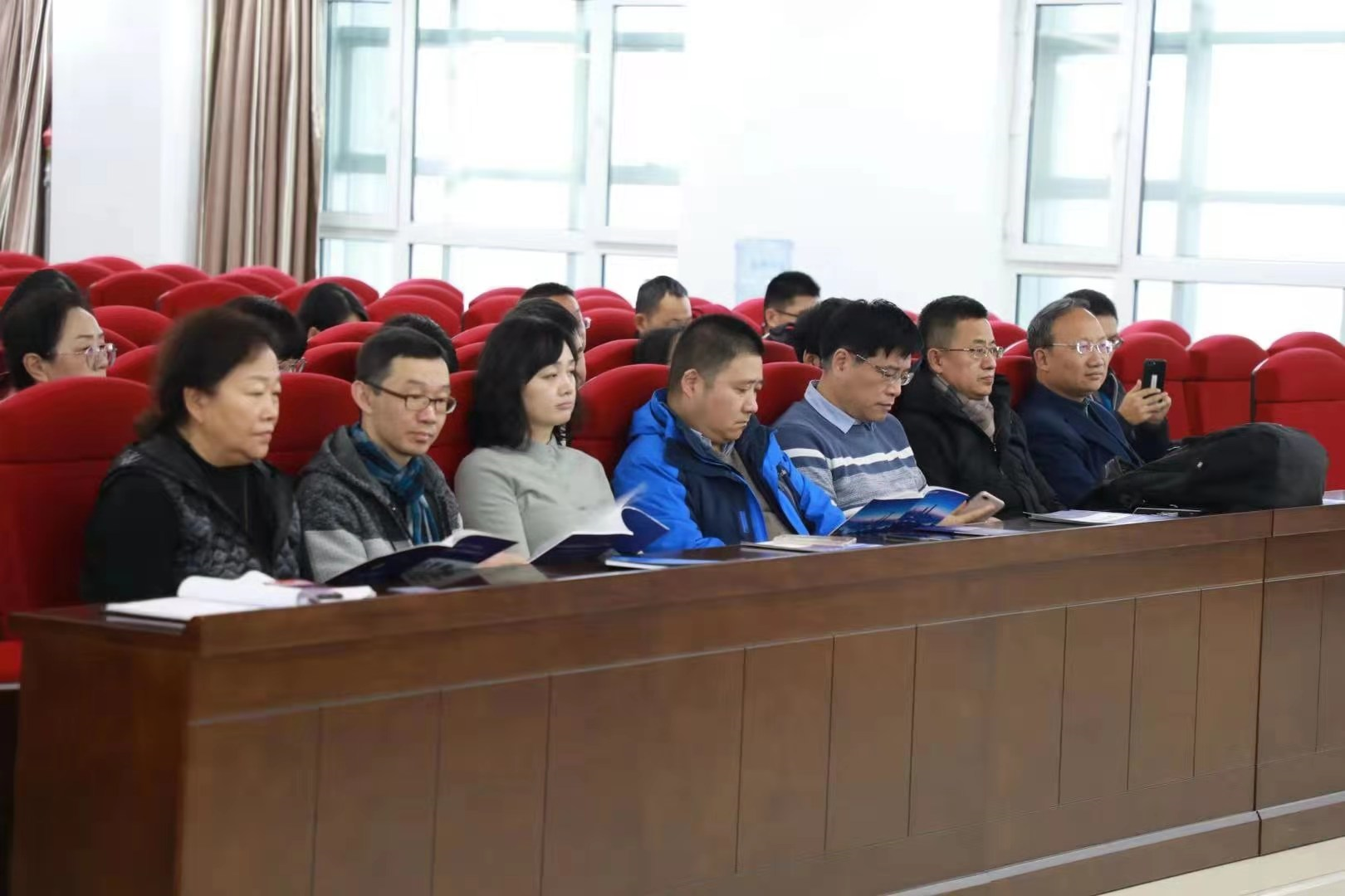 “大学英语教学课程思政、新指南理念创新与实践”研讨会在长春科技学院举行